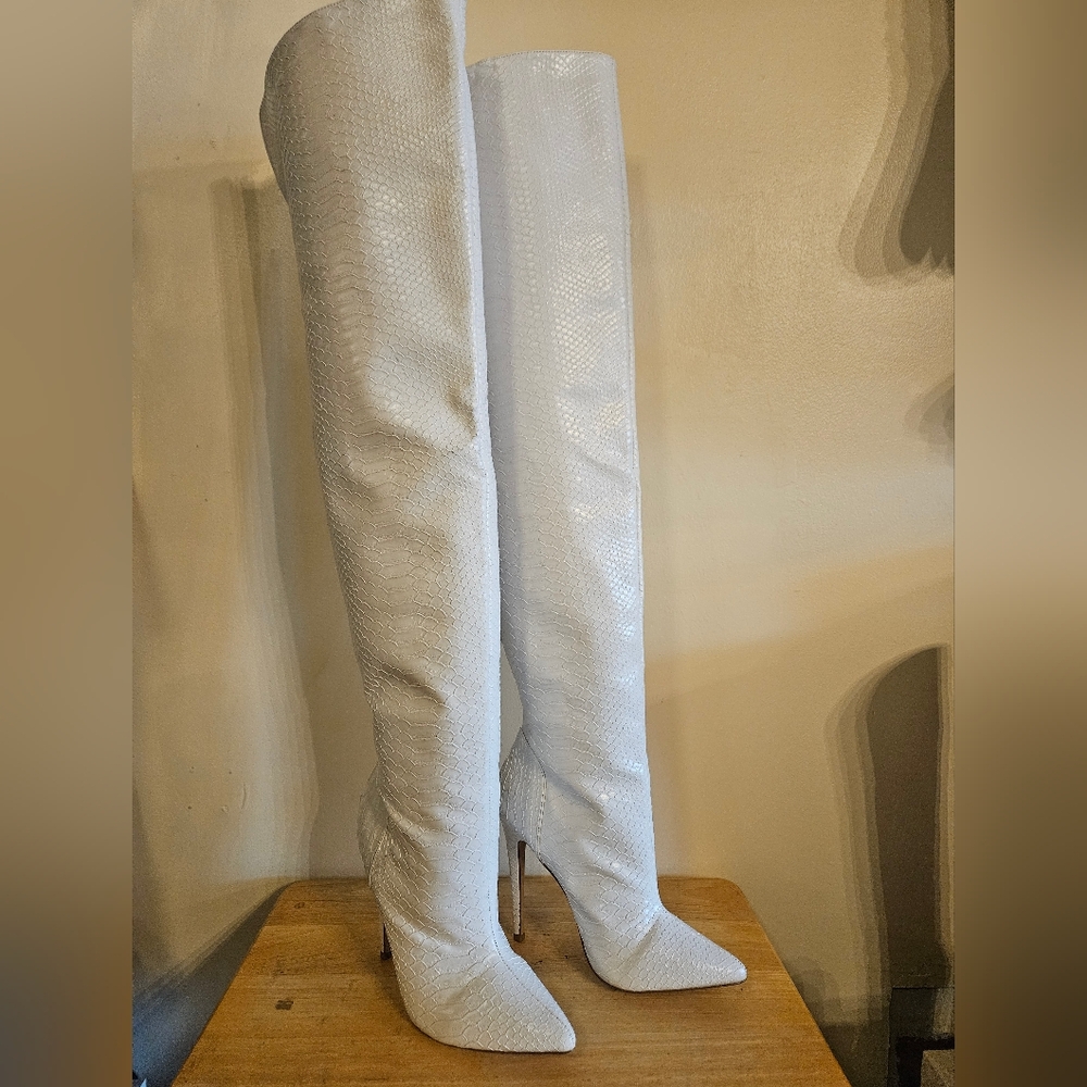 Elegant White Over-the-Knee Boots